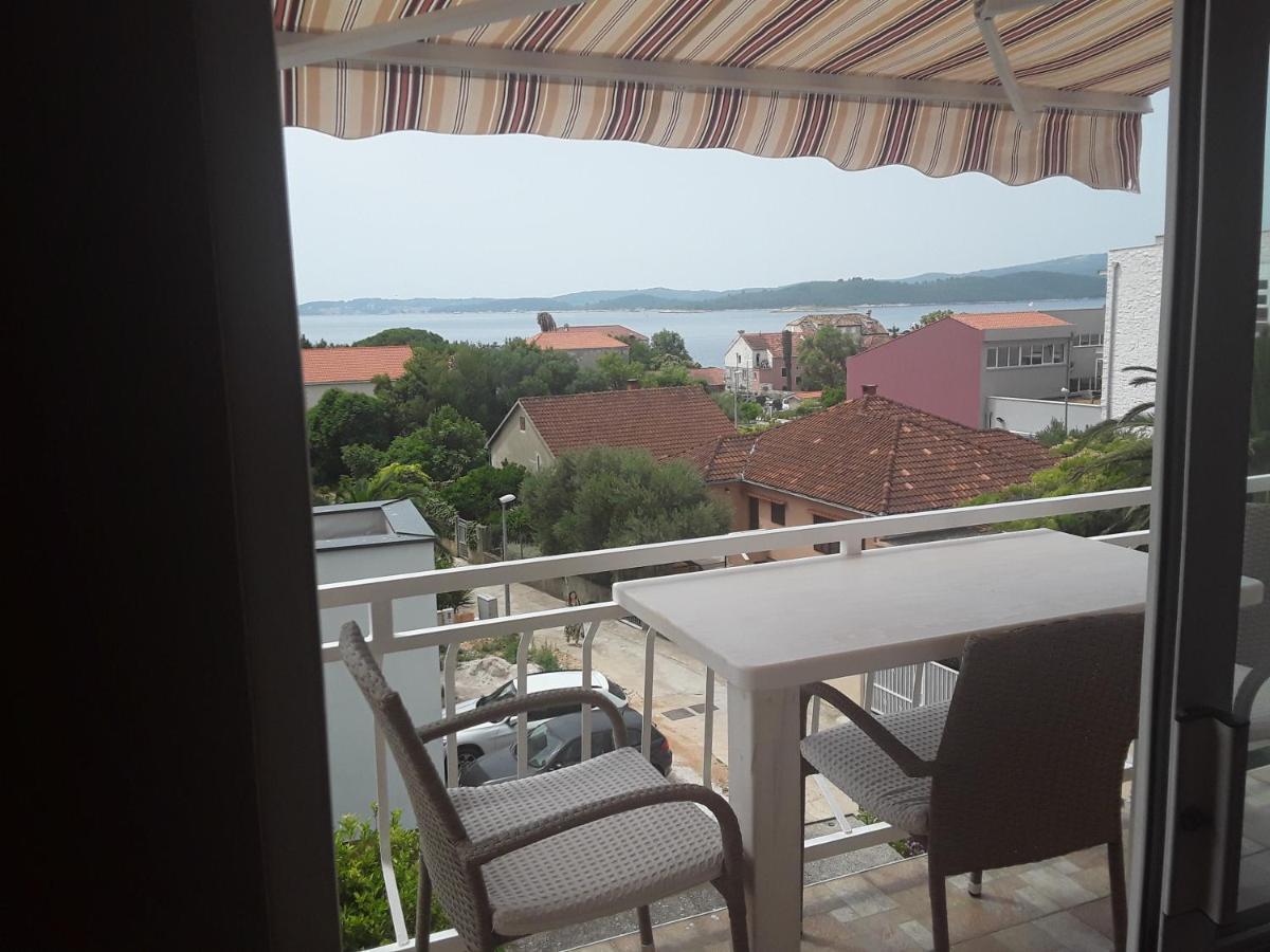 Apartmani Fani 2 Min Walking From Sea Оребич Экстерьер фото