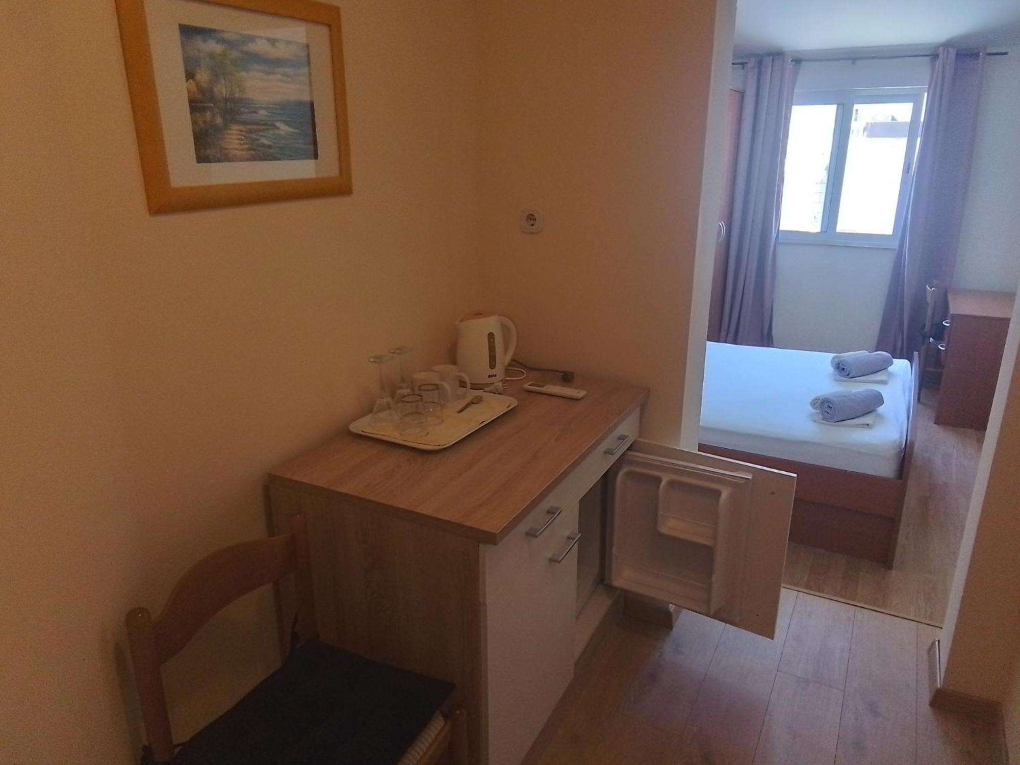 Apartmani Fani 2 Min Walking From Sea Оребич Экстерьер фото