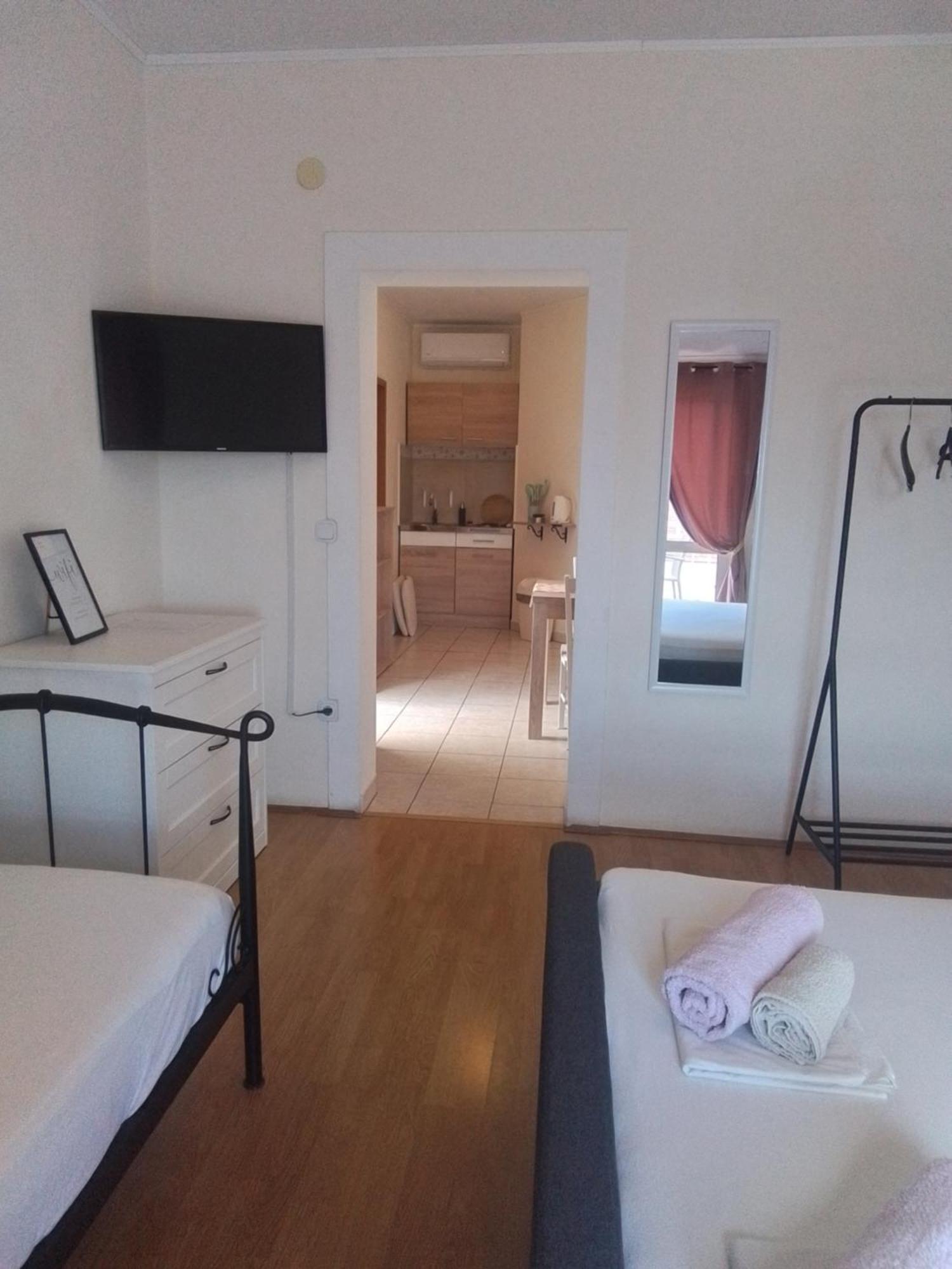 Apartmani Fani 2 Min Walking From Sea Оребич Экстерьер фото