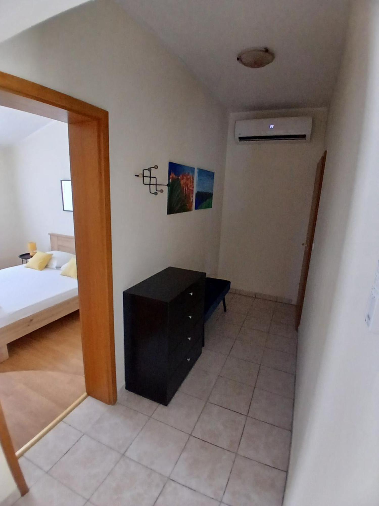 Apartmani Fani 2 Min Walking From Sea Оребич Экстерьер фото