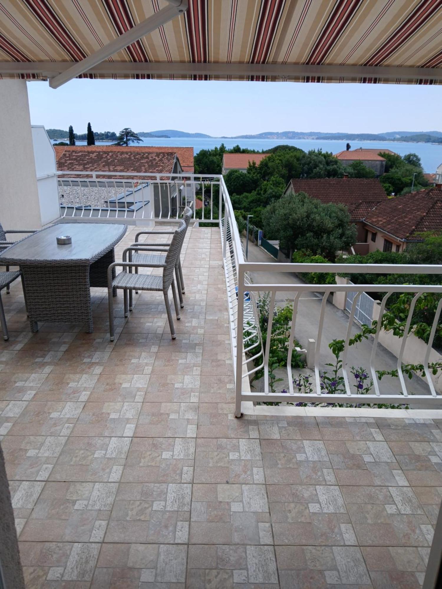 Apartmani Fani 2 Min Walking From Sea Оребич Экстерьер фото